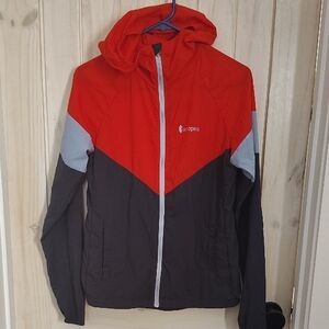 Cotopaxi Red And Blue Lightweight Hooded Blocked Jacket Women's Small